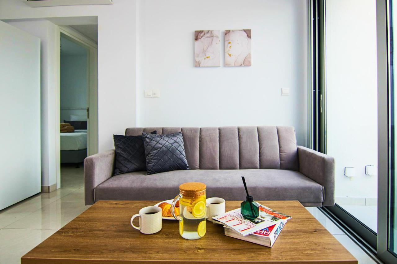 Phaedrus Living - Seaside Executive Flat Harbour 101 Lägenhet Paphos Exteriör bild